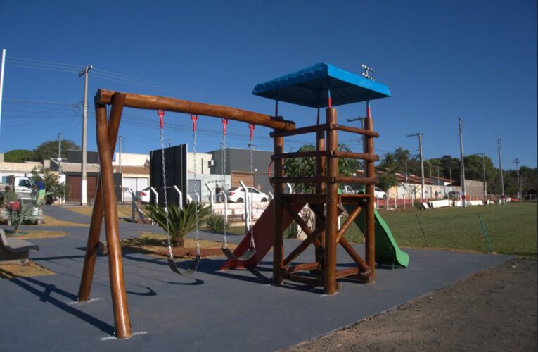 Prefeitura de Morrinhos entrega novo espaço de lazer no Setor JK e revitaliza três praças em diferentes bairros