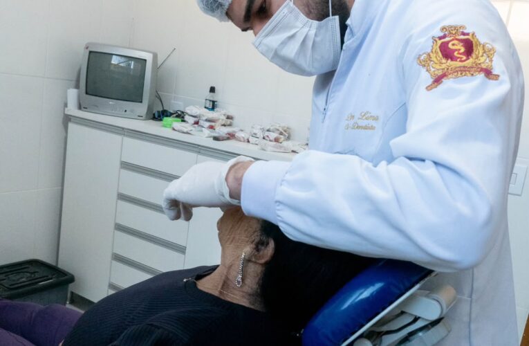 Prefeitura de Morrinhos amplia acesso à saúde bucal com entrega de próteses dentárias